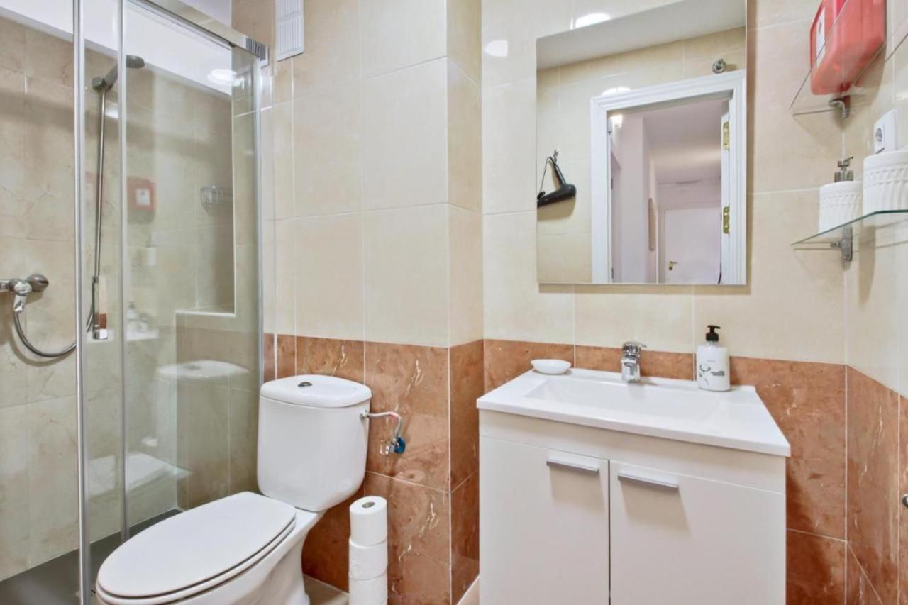 Amplio Piso Con Terraza Apartment Malaga Bagian luar foto