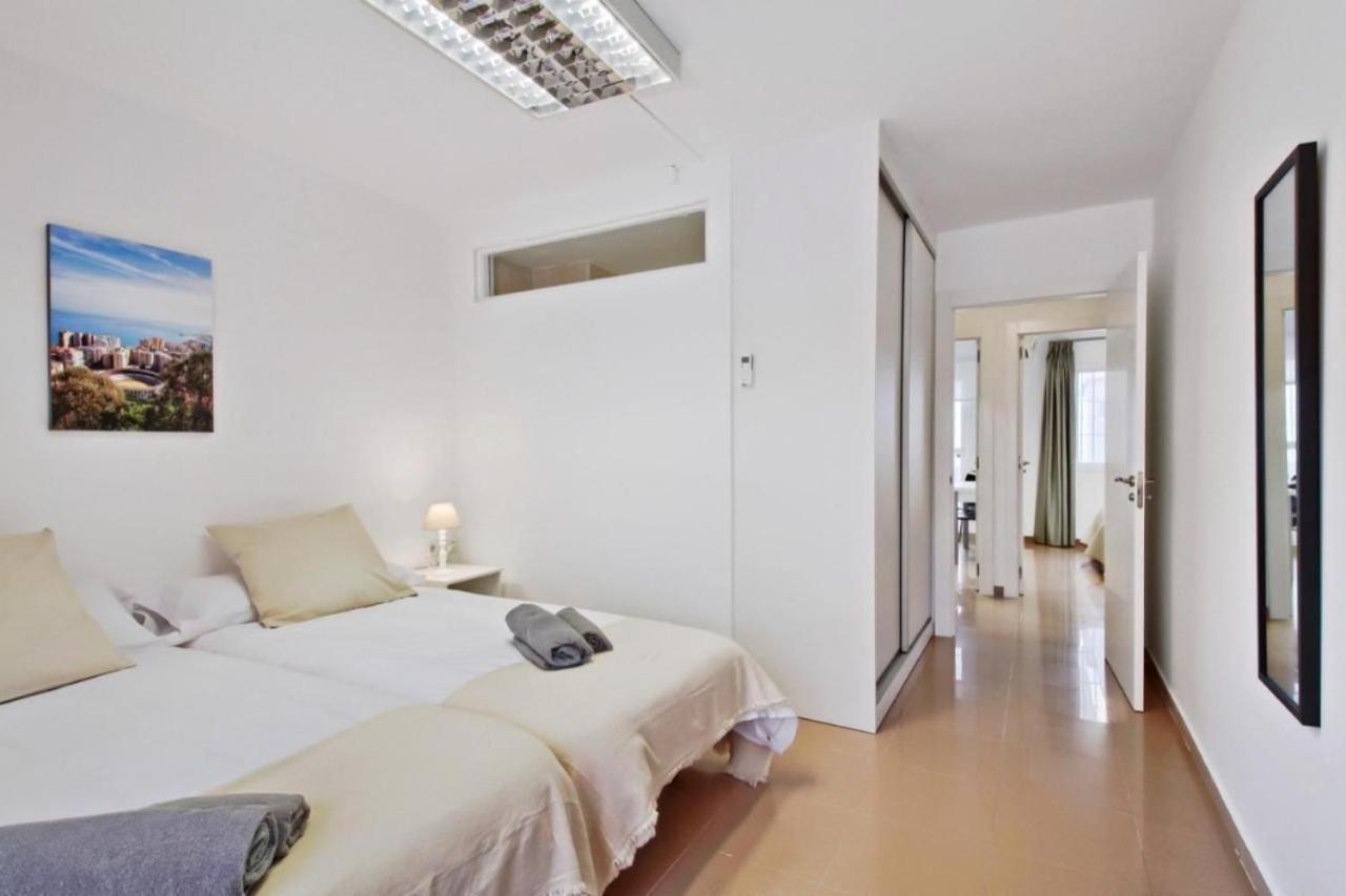 Amplio Piso Con Terraza Apartment Malaga Bagian luar foto